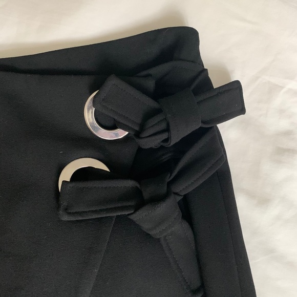 Zara black mini skirt with grommet ties - Picture 6 of 9